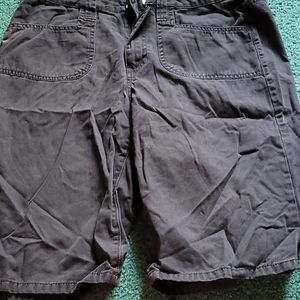 Black Bermudas